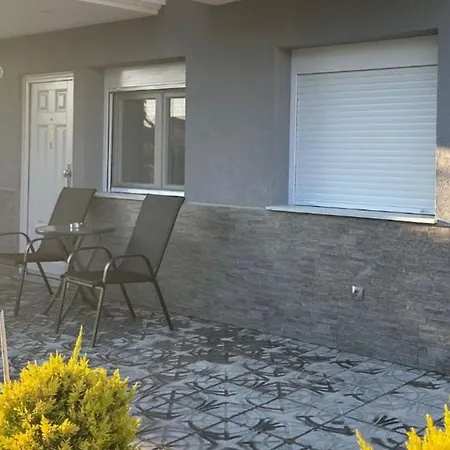 Luxrooms Ofrinion Exterior photo