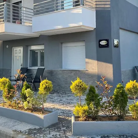 Luxrooms Ofrinion Exterior photo