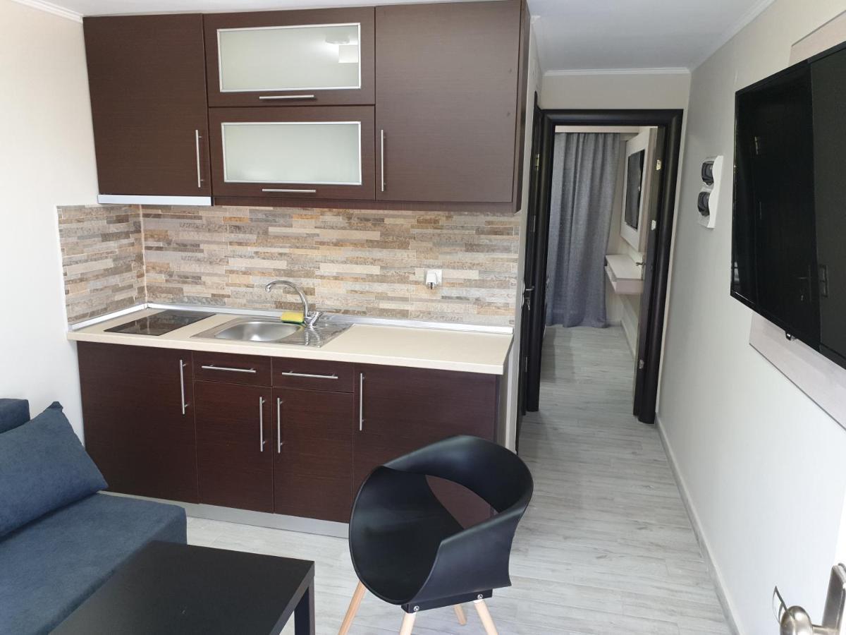 Luxrooms Apartment Ofrinion