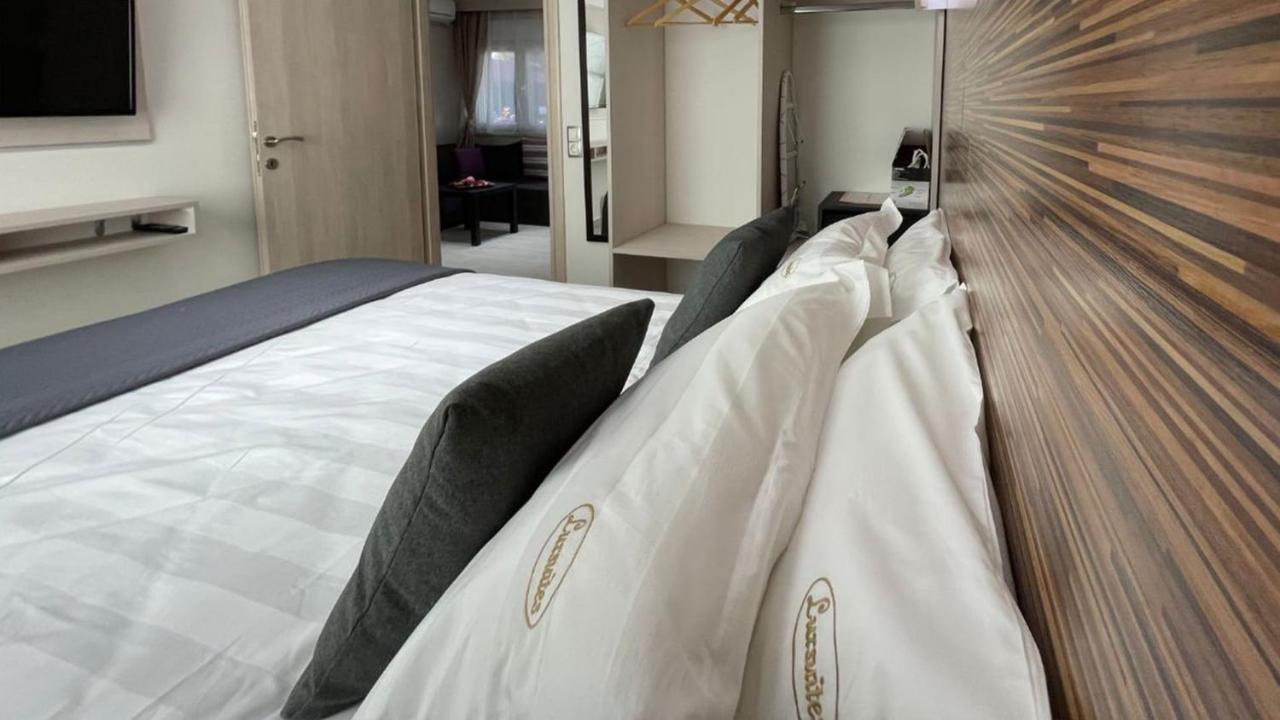 Luxrooms * Ofrinion