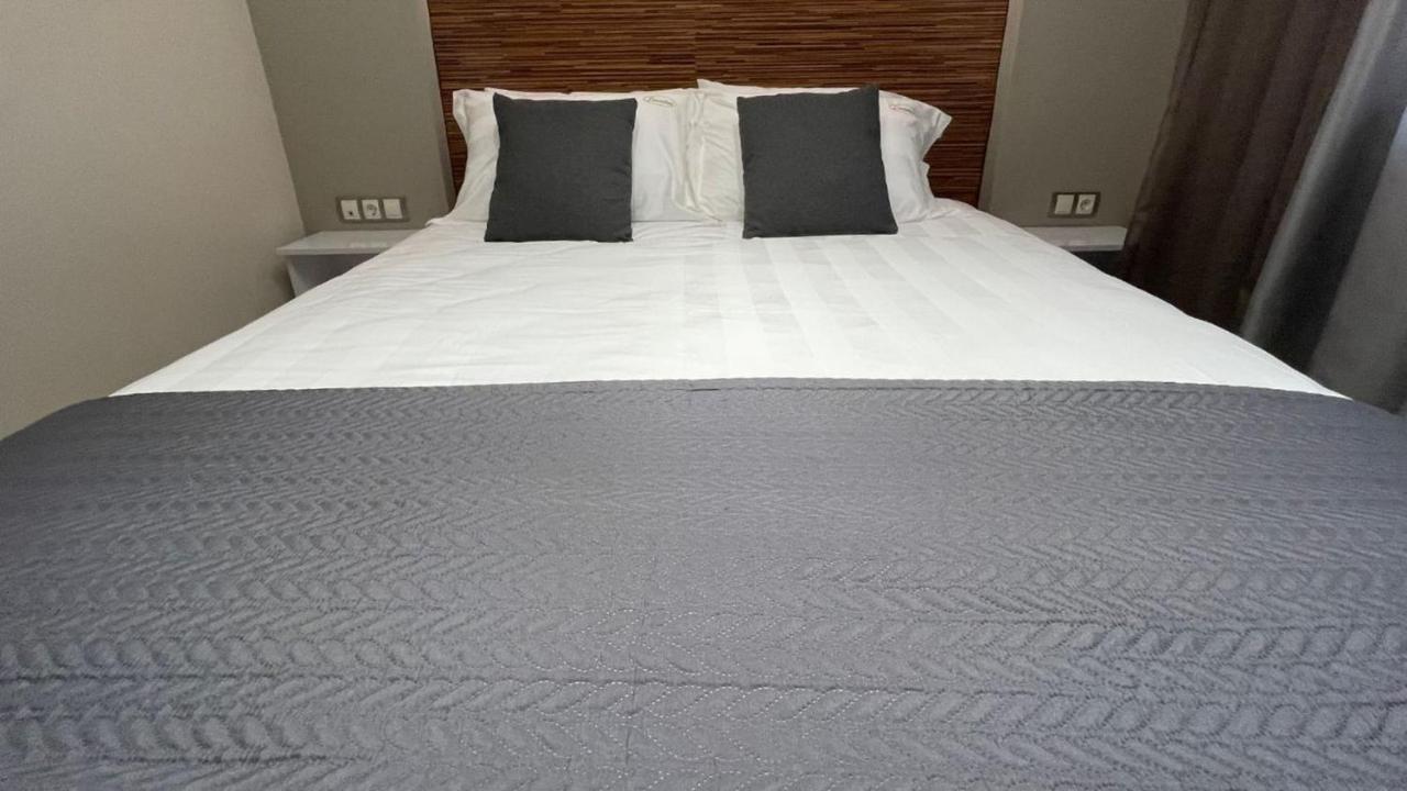 Luxrooms