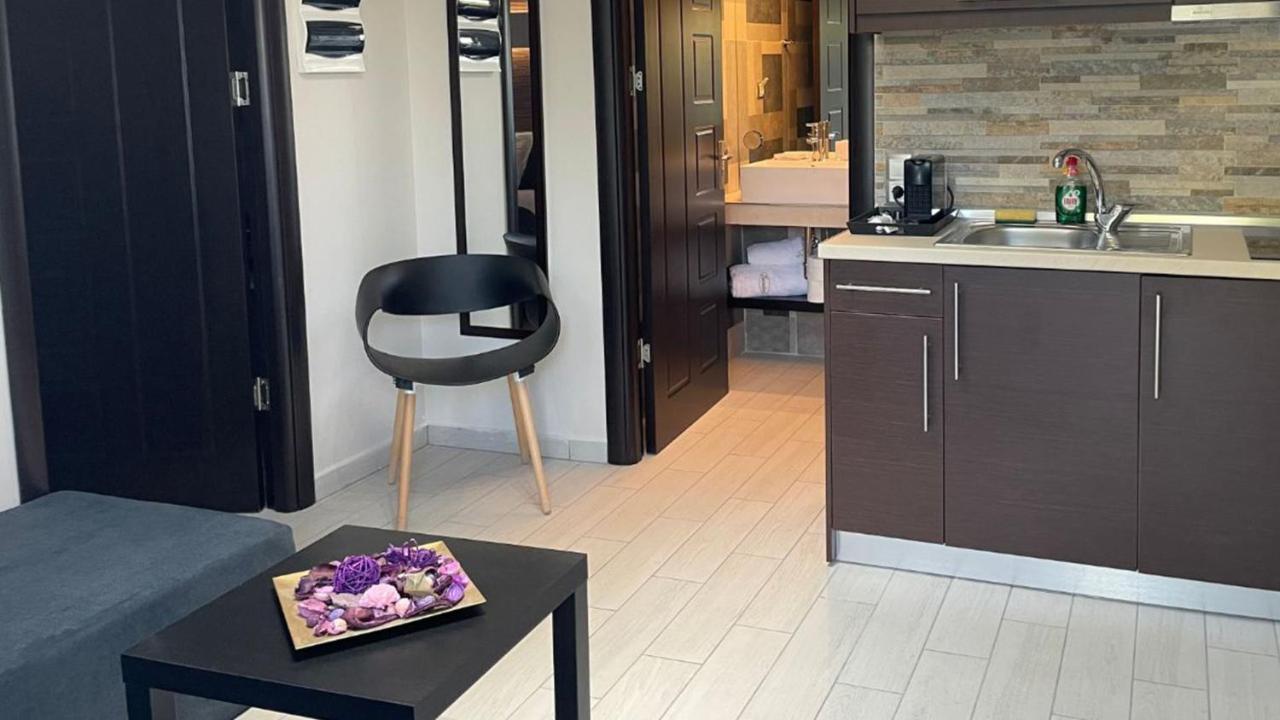 Apartment Luxrooms Ofrinion